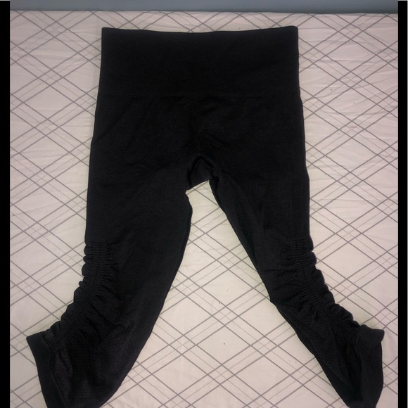 Lululemon scrunched compression - Picture 3 of 11